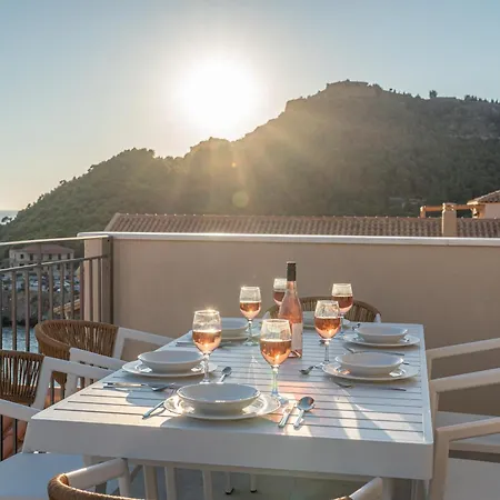 Holiday home Assos Rockshore House *