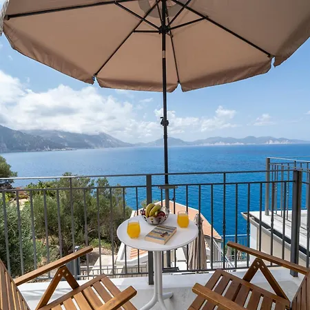 Assos Rockshore House Holiday home